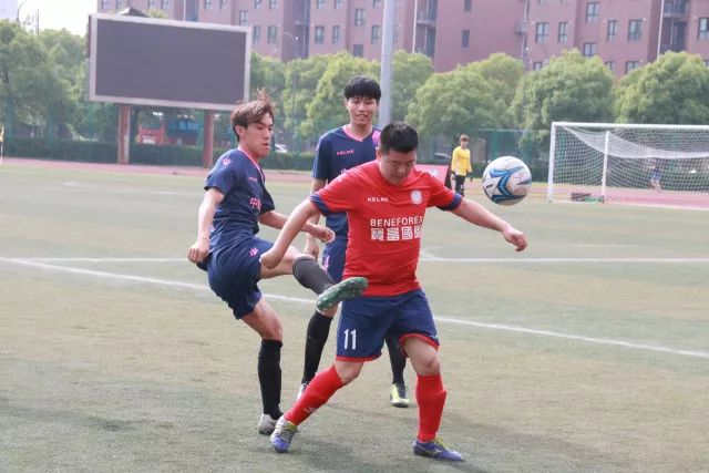官方：长春亚泰主场对阵海港时出现无人机 罚款2万！